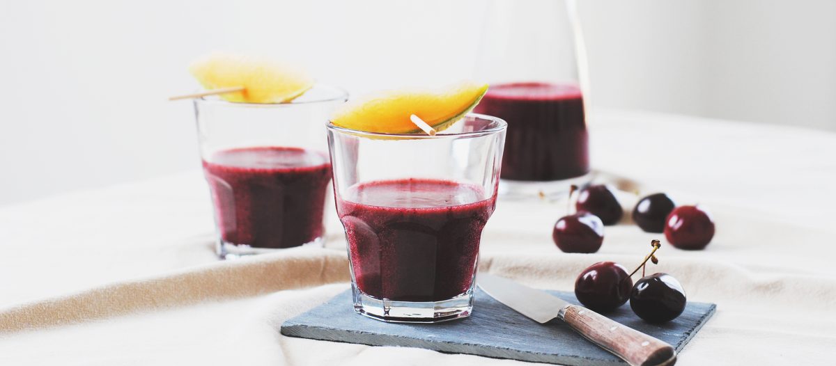 Smoothie à la cerise & aux myrtilles